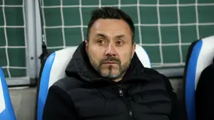 Zaskakująca decyzja De Zerbiego. Włoch odrzucił głośne plotki o powrocie do Premier League