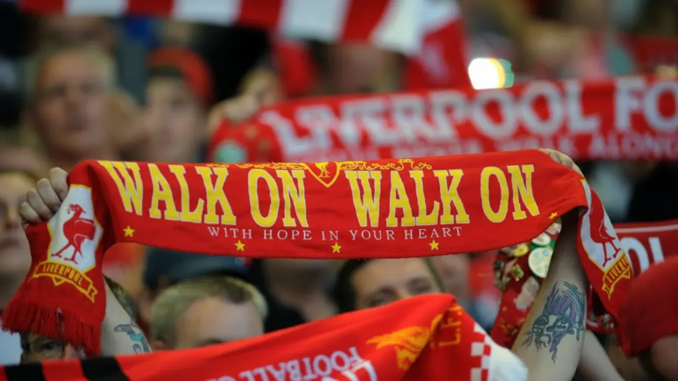 Zaskakujący powrót na Anfield? Gwiazdor rozwiązał kontrakt i chce grać tylko w Liverpoolu