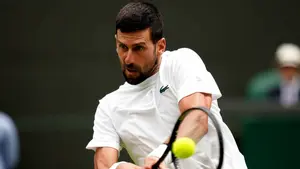 Zaskakujący ruch Djokovicia na Wimbledonie. Serb wezwał na pomoc gracza z drugiej tysiąca rankingu