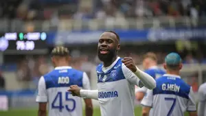 Zaskakujący ruch giganta z Anglii. Napastnik z Ligue 1 podjął już ostateczną decyzję