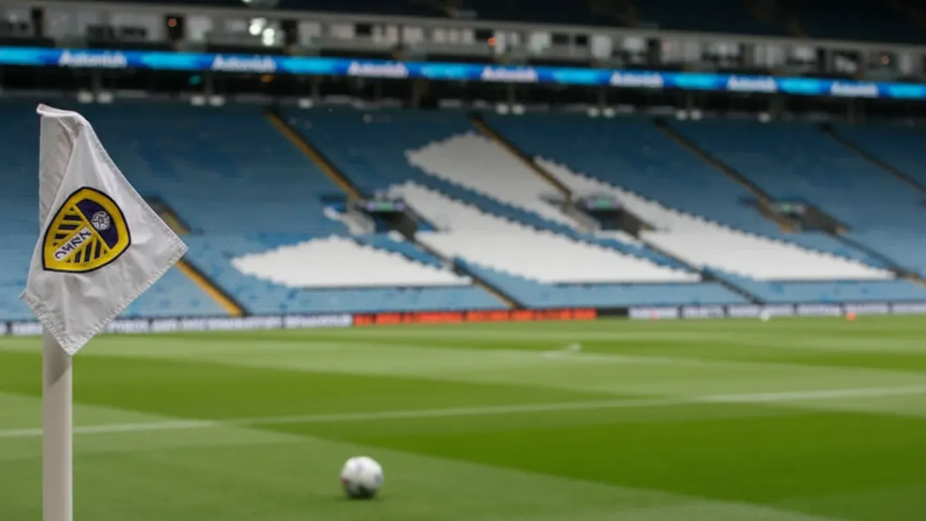 Zaskakujący ruch Leeds United. Bramkarz opuszcza klub, by zrobić miejsce dla rekordowego transferu