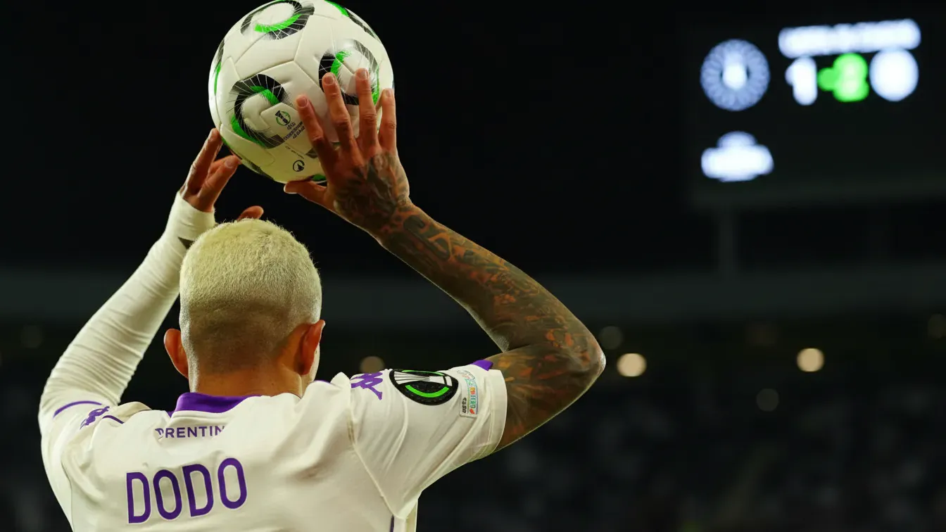 Zaskakujący ruch Newcastle United. Na celowniku obrońca z Serie A, ale jest jeden problem
