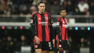 Zaskakujący ruch selekcjonera. Dwóch graczy Eintrachtu Frankfurt o krok od gry na mundialu