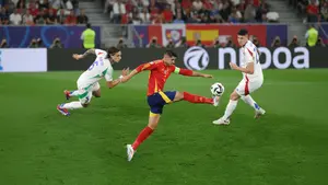 Zaskakujący sojusznik Barcelony. Arsenal może pomóc Flickowi w głośnym transferze