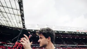 Zaskakujący wybór w Premier League. Belgijski bramkarz ogłoszony transferem sezonu