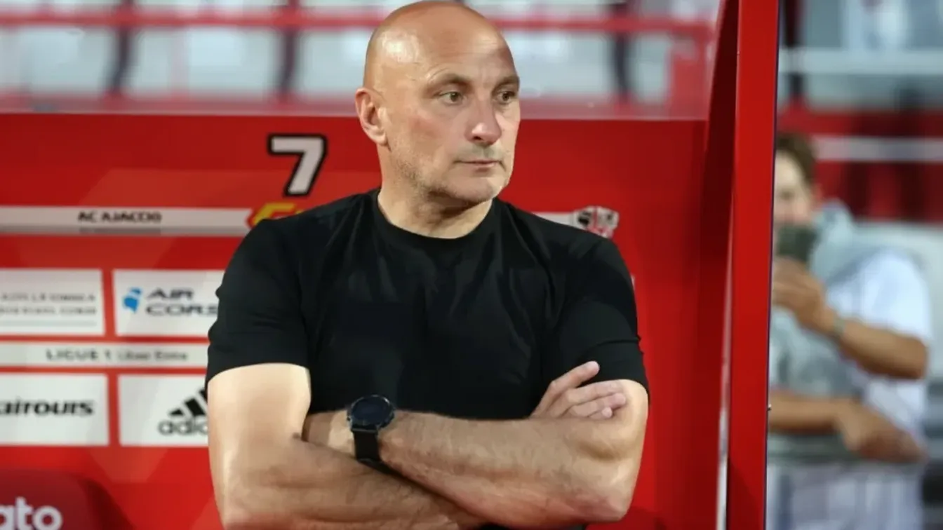 Zaskakujący zwrot akcji w OGC Nice. Nowy trener podpisał kontrakt, znamy nazwisko