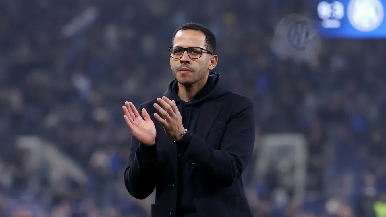 Zaskakujący zwrot w Paryżu. Były trener Chelsea zastąpi legendę w dniu swoich urodzin
