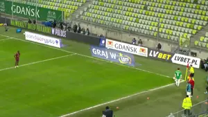 Zhelizkooooooooooooooooooo! Co za gol w gdańsku oglądaj w Canal+: