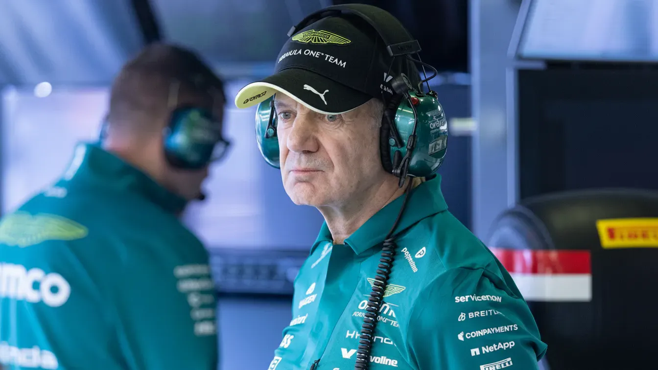 Zniknął po wybuchowych wyznaniach. Adrian Newey wraca do padoku F1 w Monako