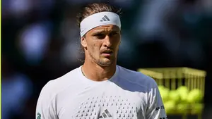 Zverev zaskoczył strojem na Wimbledonie. Tajemnica tkwi w dziwnych wypustkach