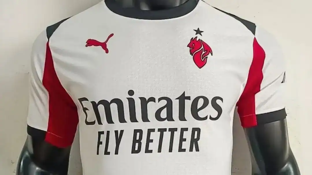 Nowe stroje AC Milan  na sezon 2025-26 zaskakują śmiałym designem