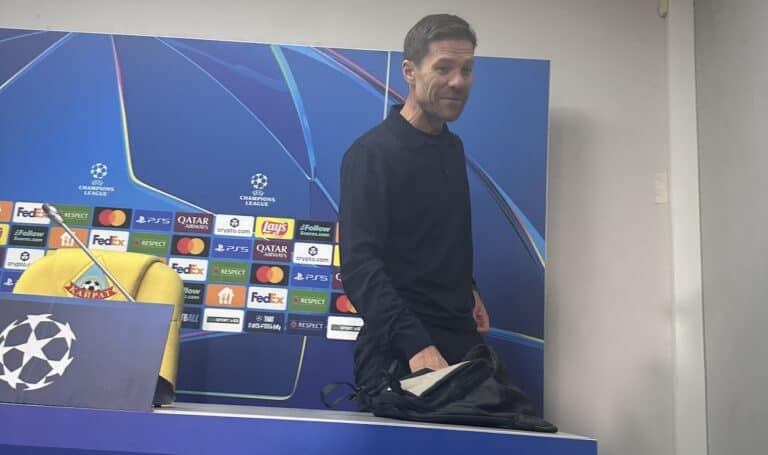 Mówiąca ryba z głosem Mbappé? Ten prezent dla Xabiego Alonso podbija internet!
