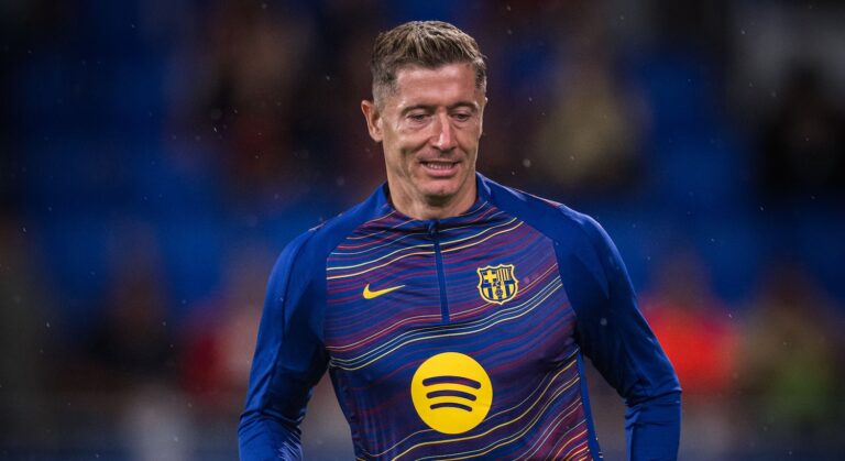 Deco porównał Lewandowskiego do Ronaldo! Co dalej z kontraktem Polaka w Barcelonie?