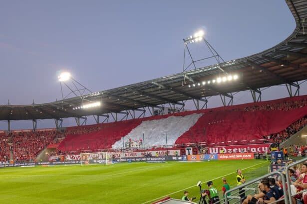 Greckie wesele, które kosztowało posadę. Szokujące kulisy rezygnacji w Widzewie!