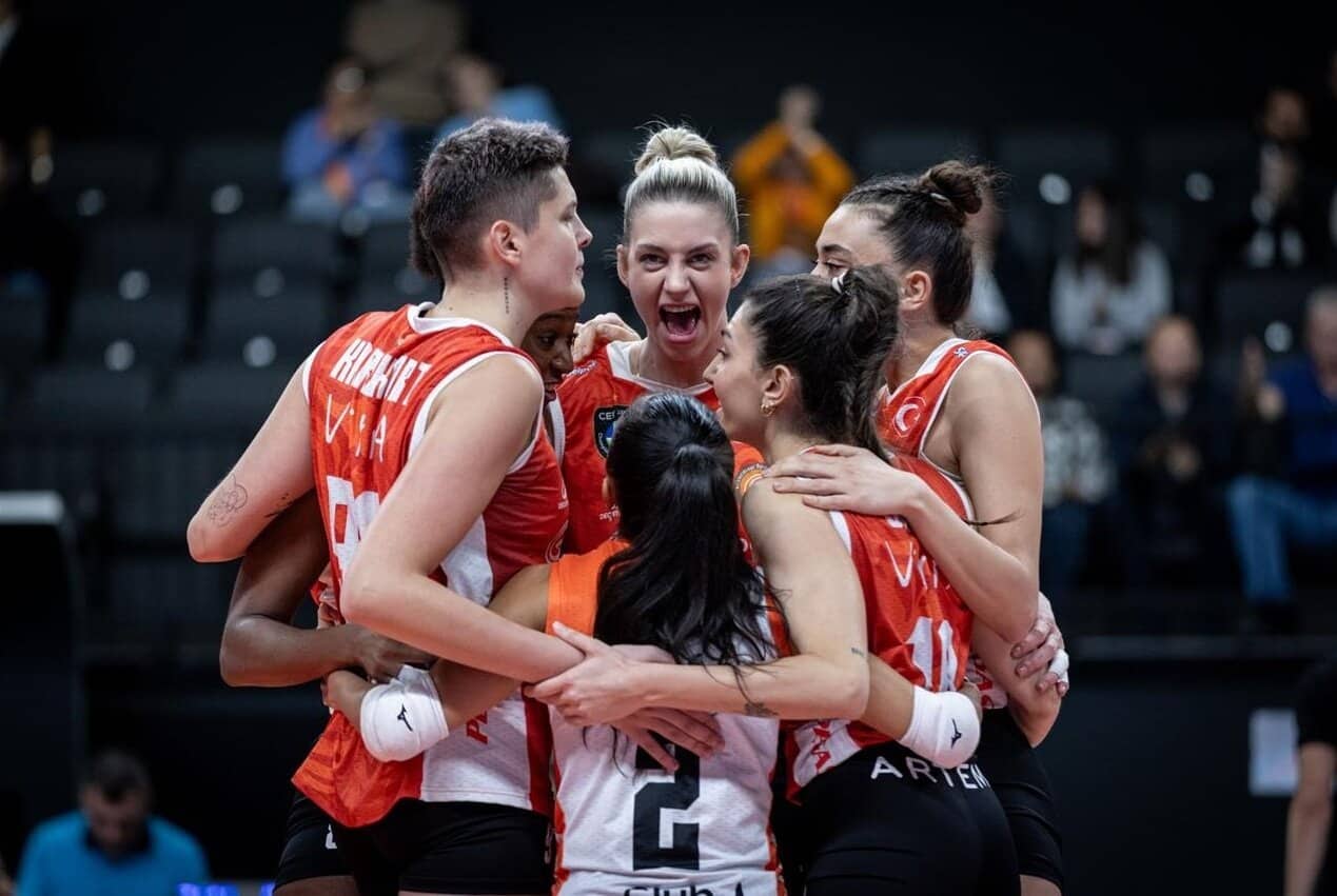 Eczacibasi - Galatasaray transmisja za darmo: Gdzie obejrzeć mecz siatkarek dzisiaj na żywo? (17.12.2025)