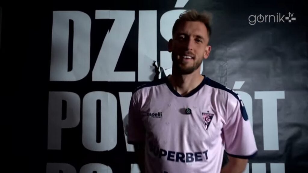Górnik Zabrze: Paweł Bochniewicz wraca do domu! (Fot.: GórnikTV via YouTube.com)